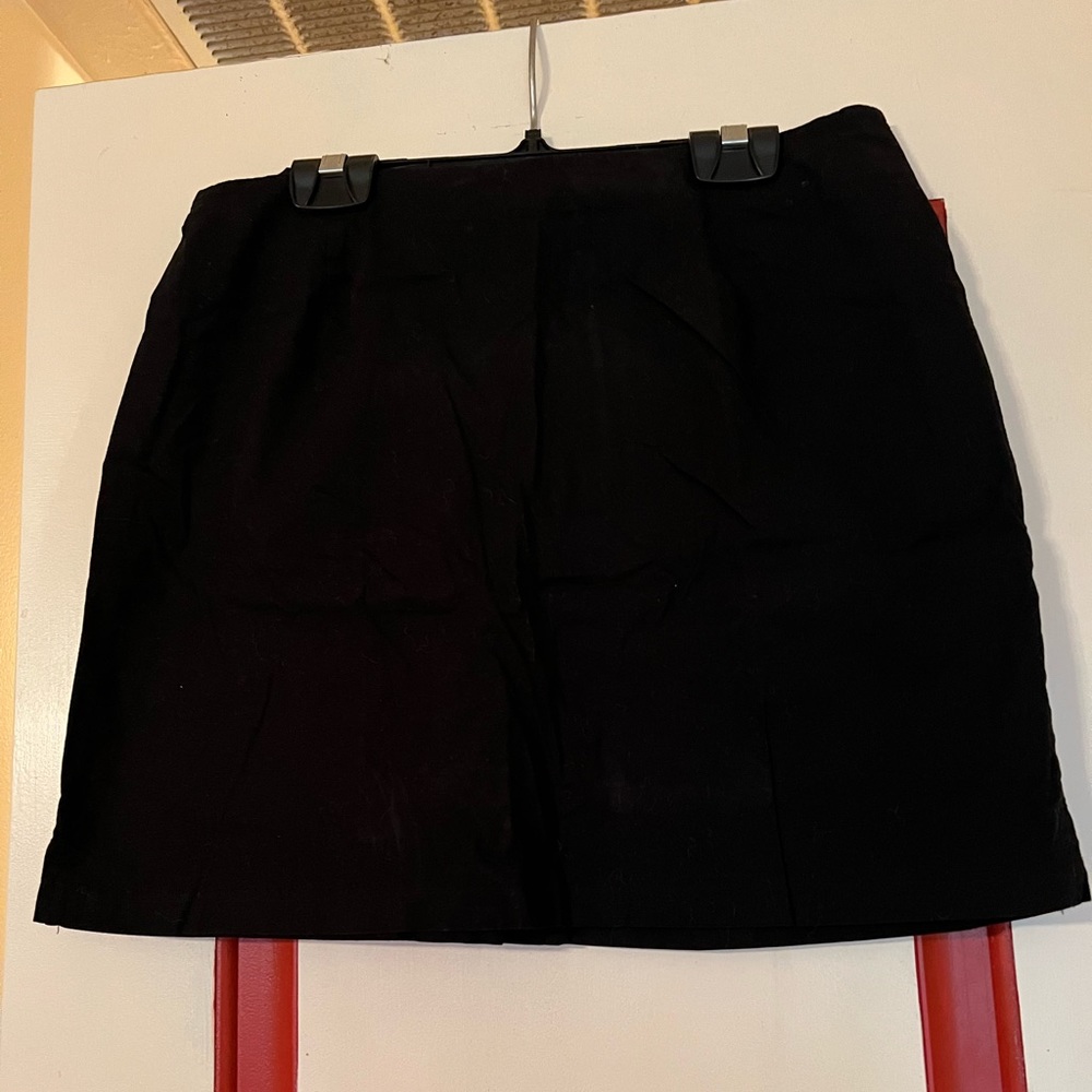 Exact Change black mini skirt